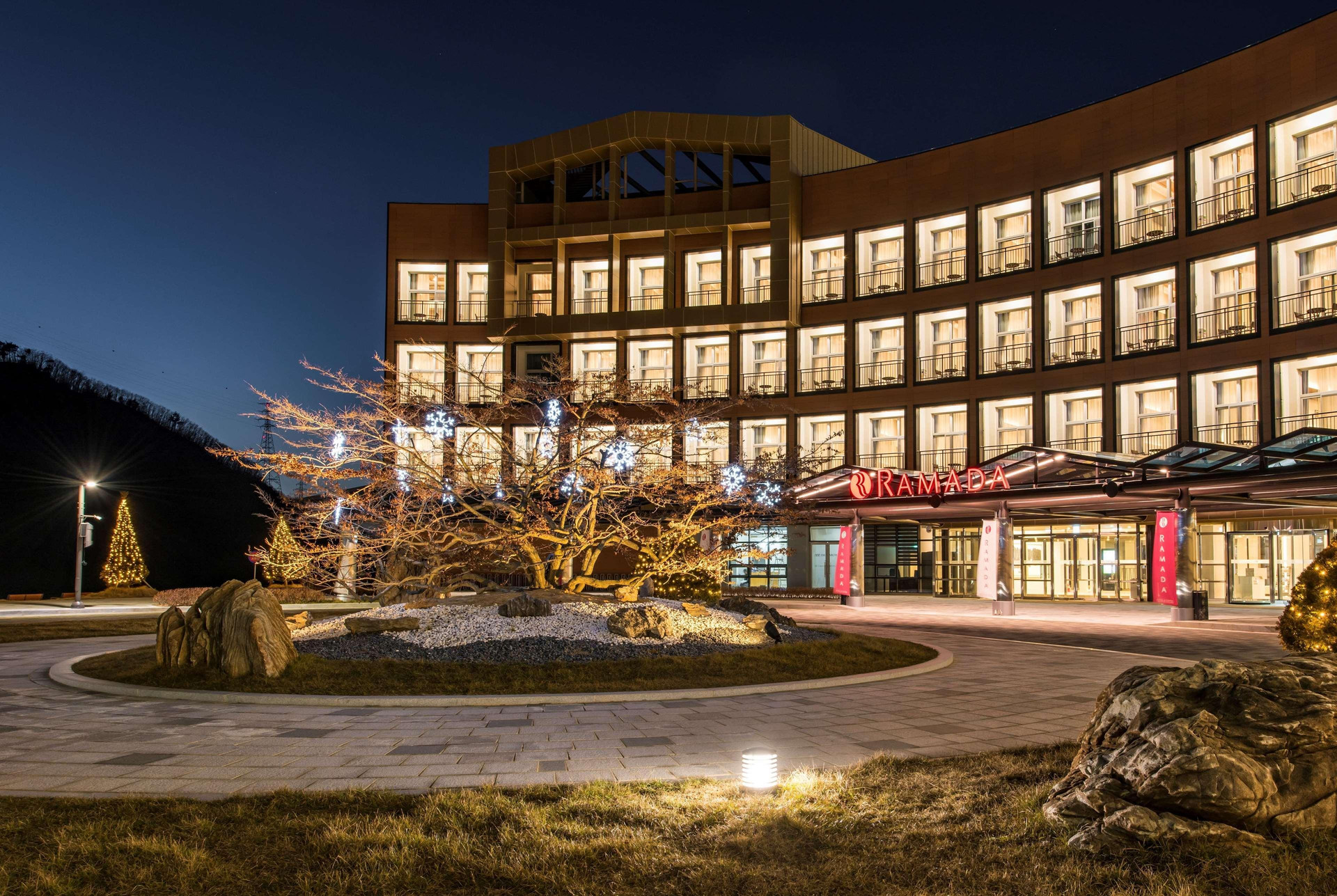 Vista Exterior Ramada Hotel & Suites by  Gangwon Pyeongchang