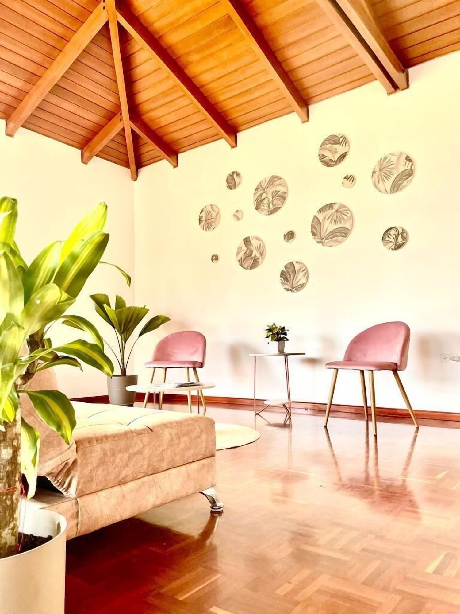 Vista Lobby Quito Airport Suites