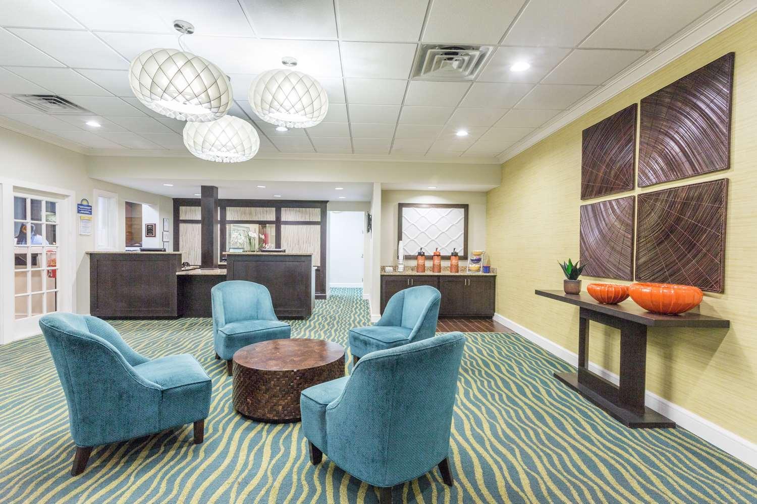 Comodidades del Alojamiento Days Inn by Wyndham Adel I-75