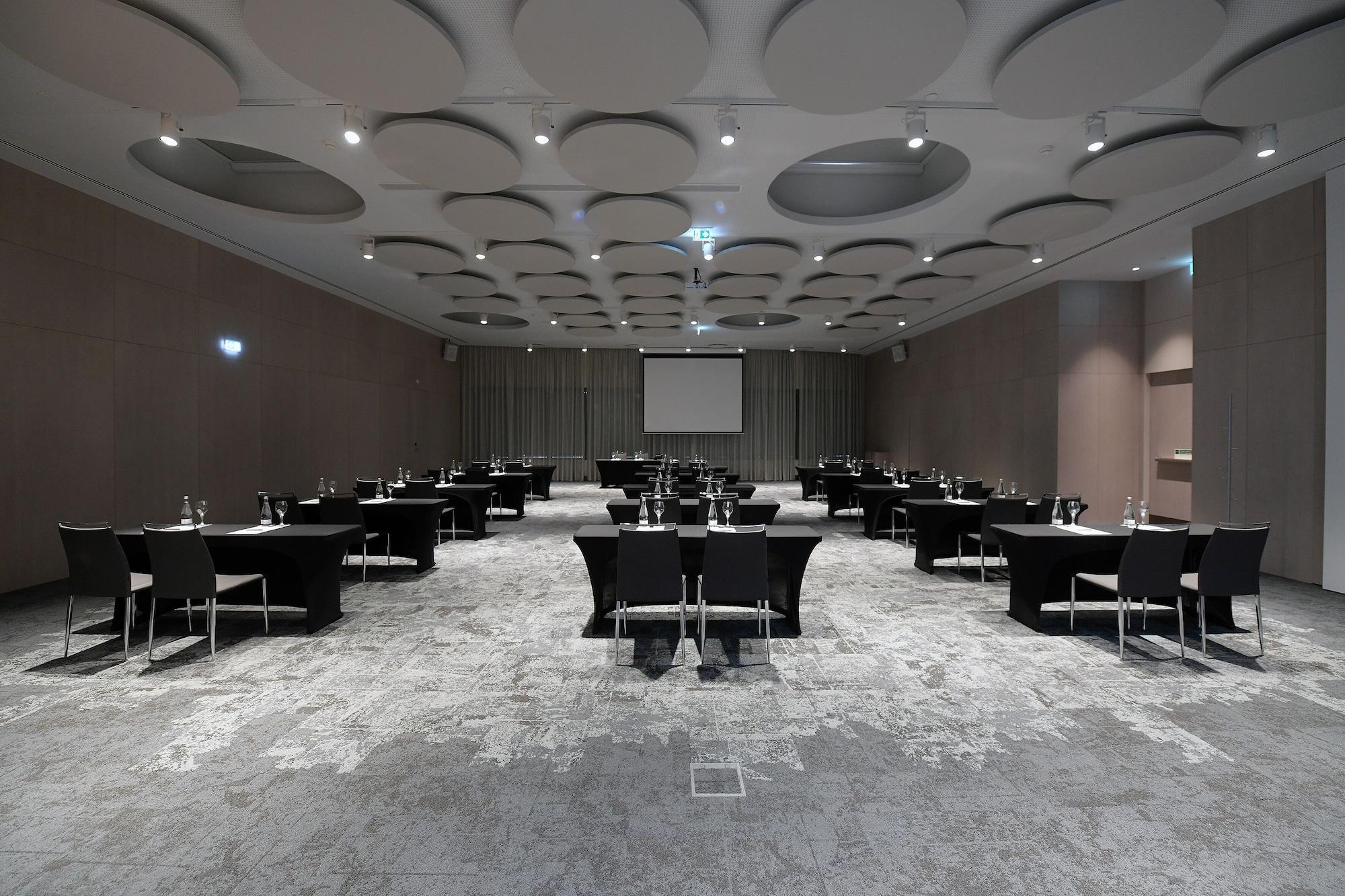 Centro de Negocios Hotel Ikonik Lisboa