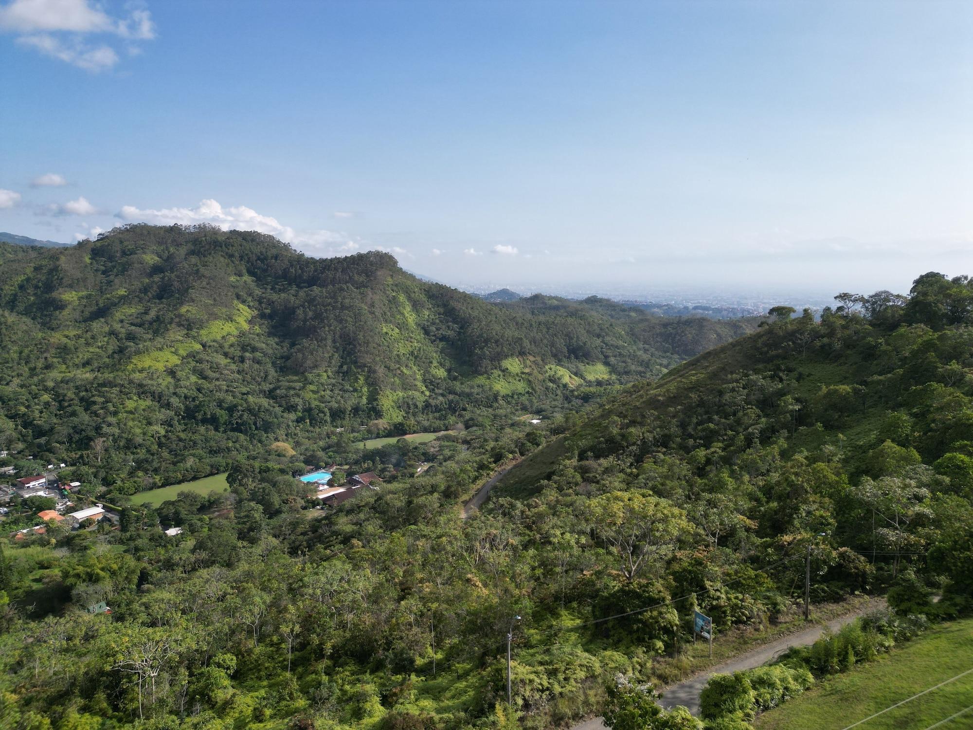 Varios La Villa The View