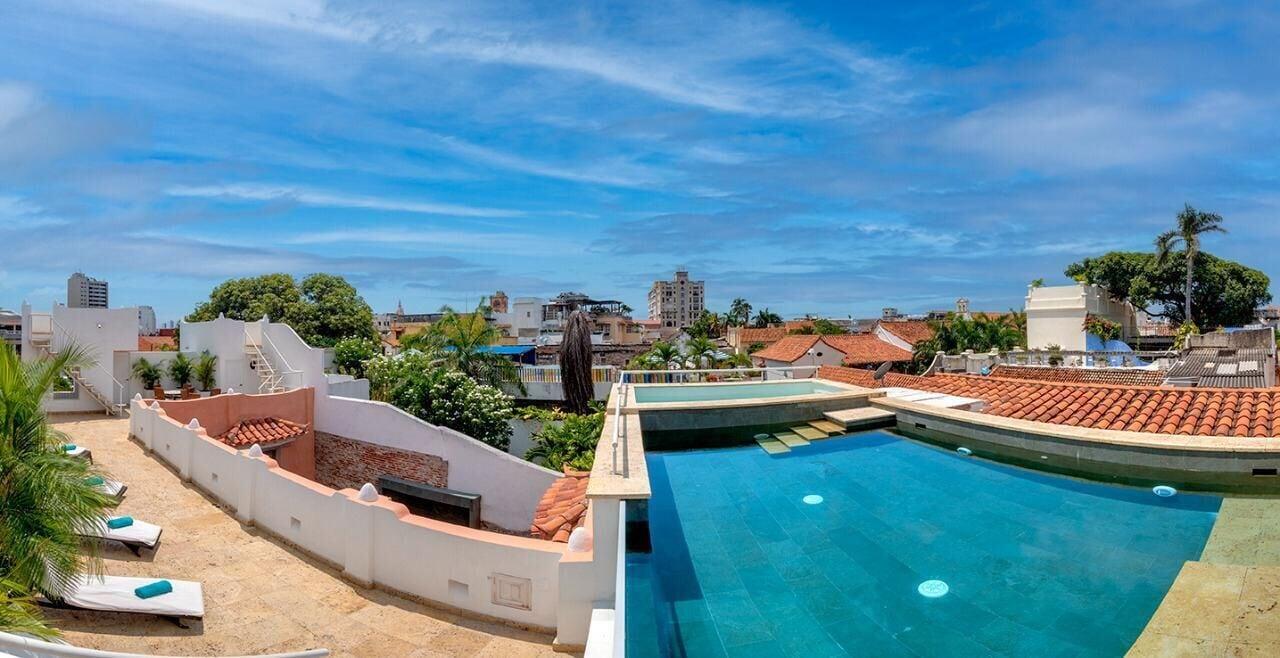 Varios Upper House