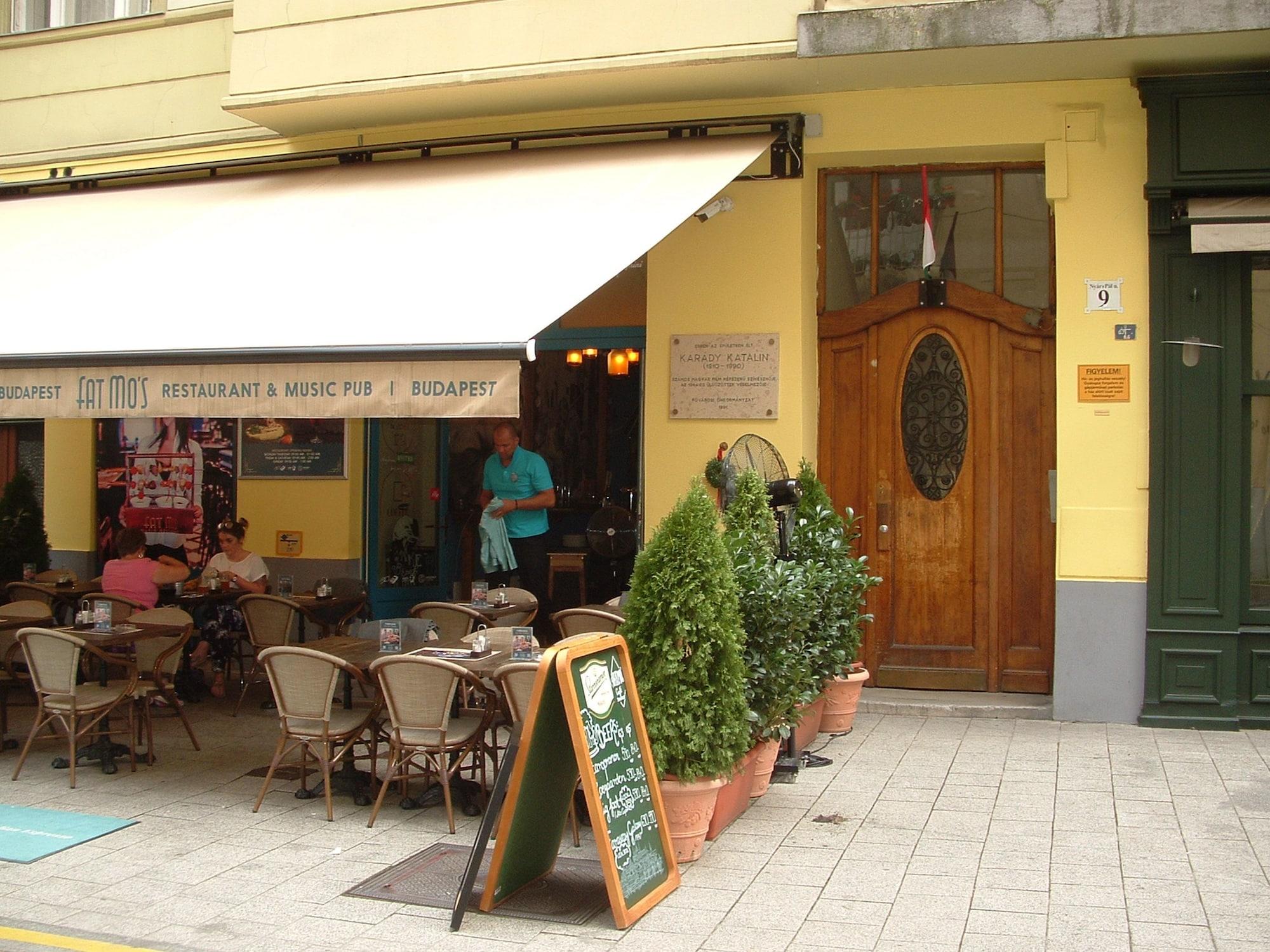 Vista Exterior Ace Hostel