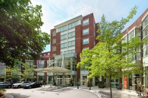 Alojamiento - The Inn at Penn, A Hilton Hotel