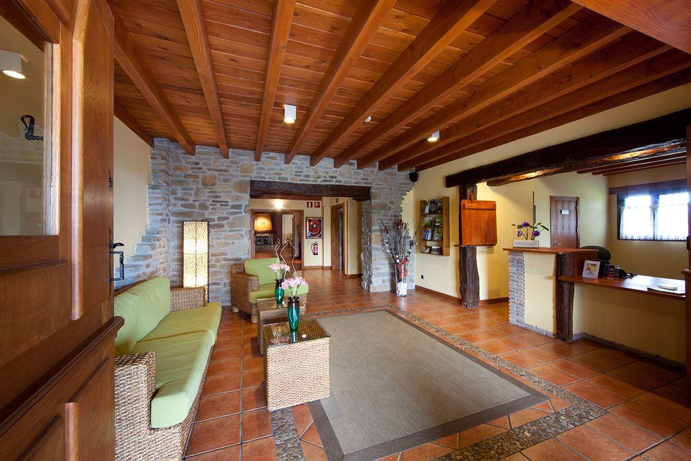 Vista Lobby Atxurra Hotel-Apartamento Rural