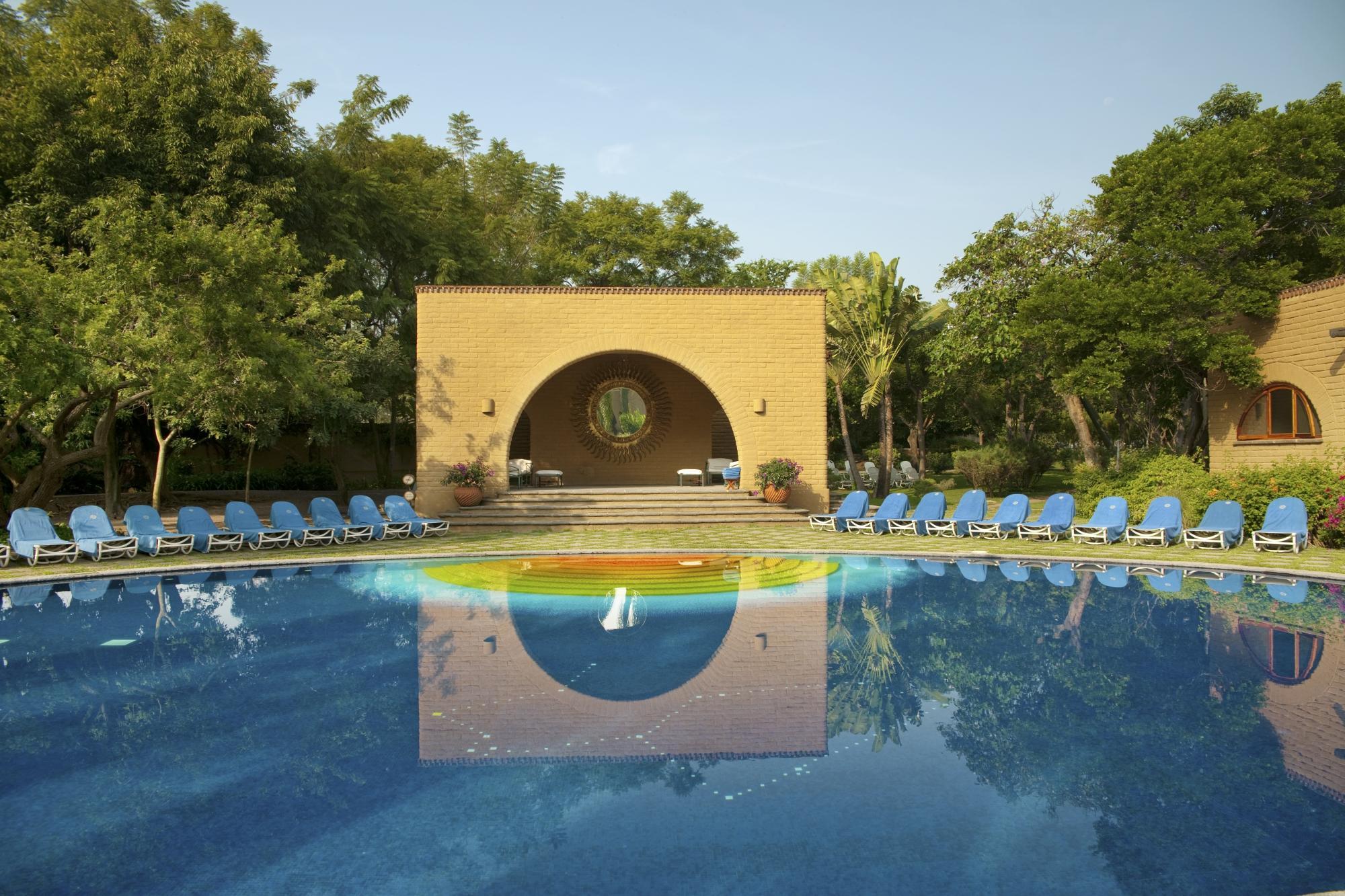Vista da piscina Misión del Sol Resort & Spa