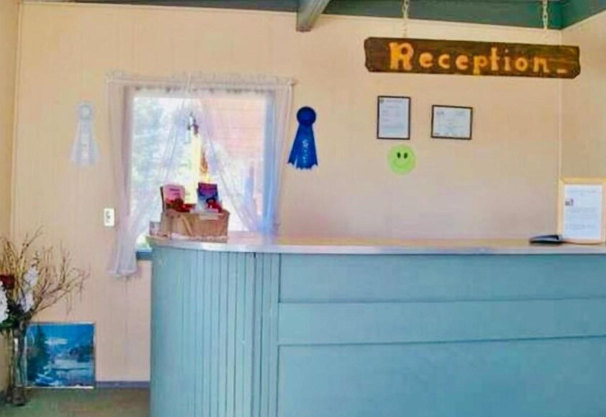 Vista Lobby Stardust Motel