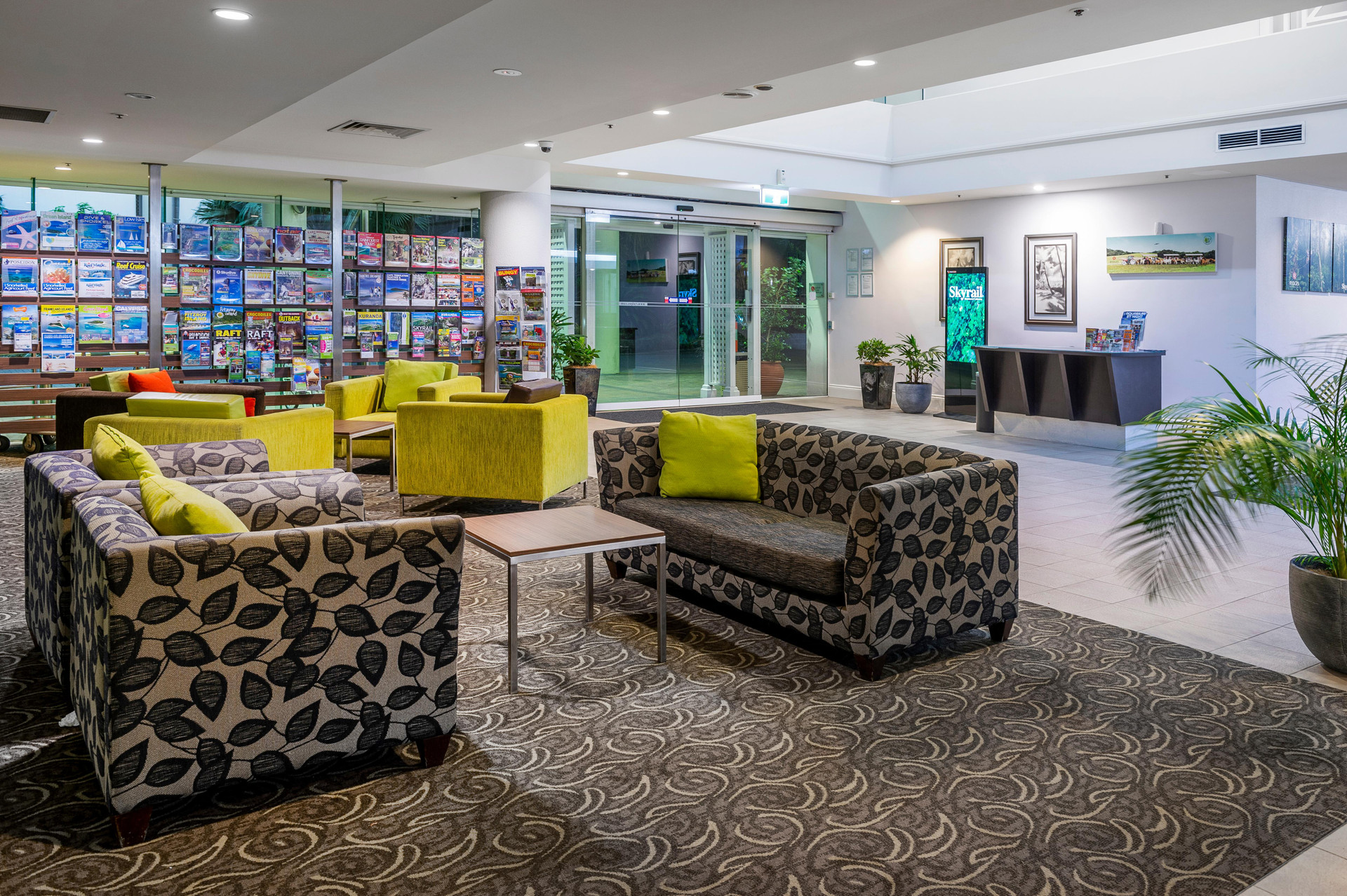 Vista Lobby Rydges Esplanade Resort Cairns