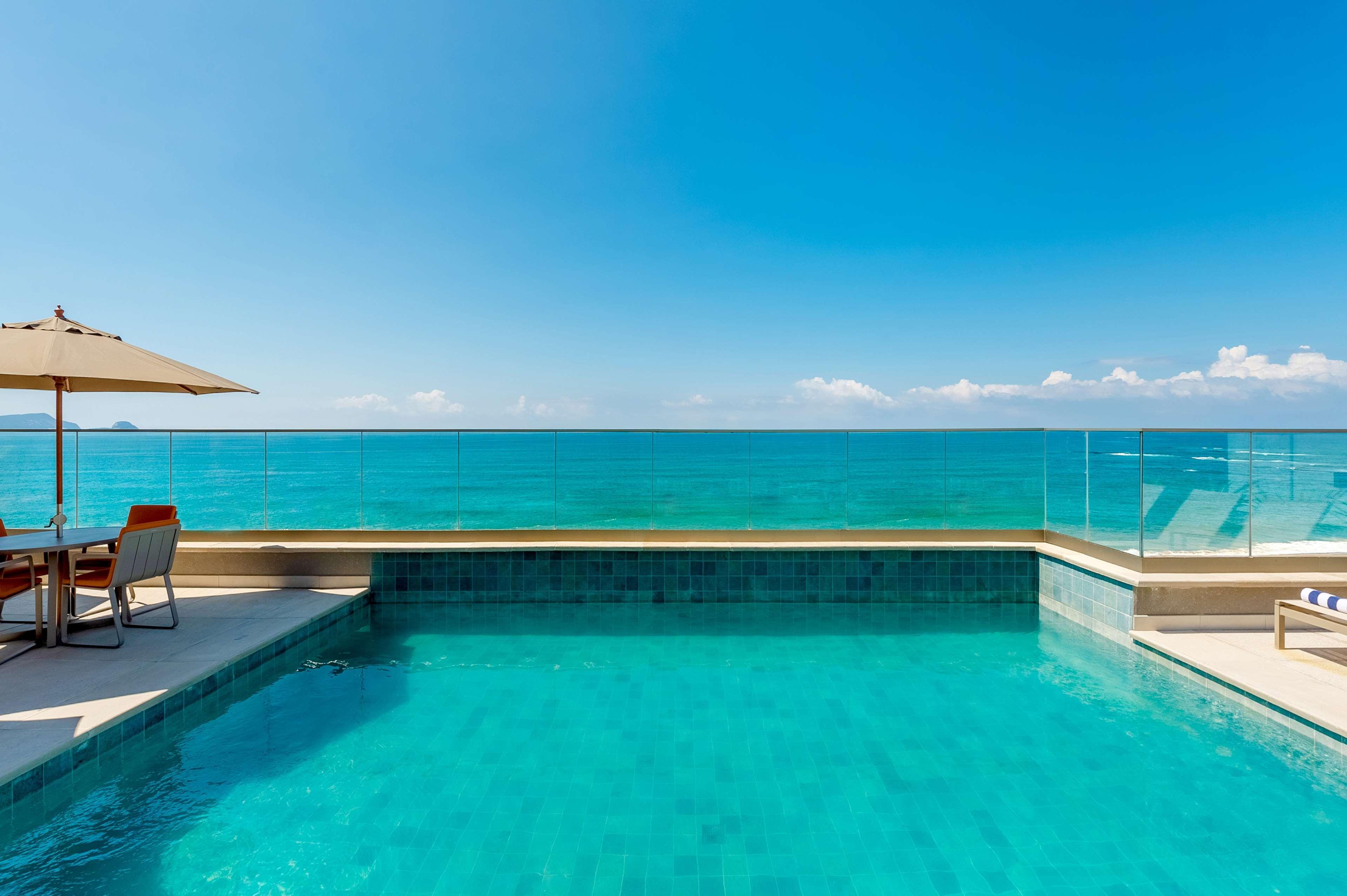 Vista Piscina Hyatt Place Macae