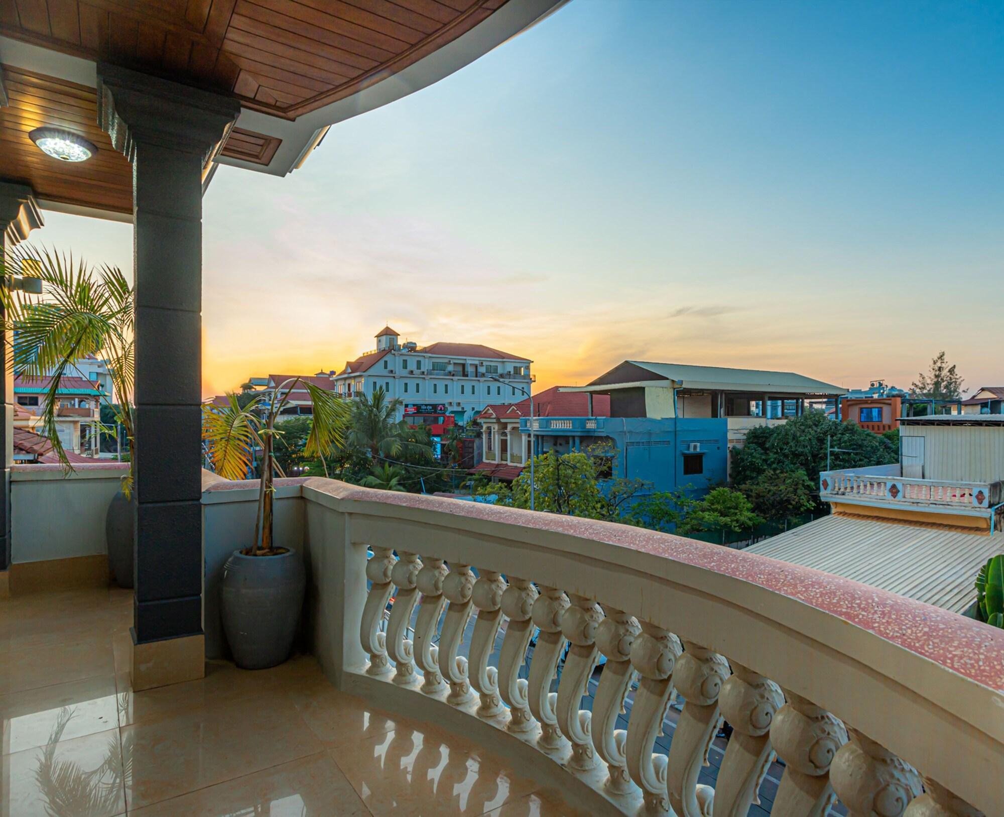 Vista Exterior Archaic House