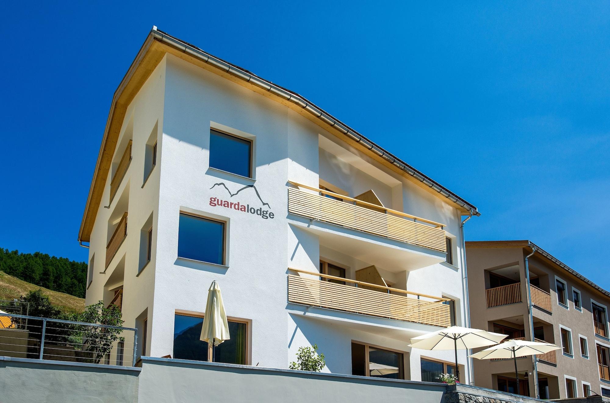 Varios Guarda Lodge