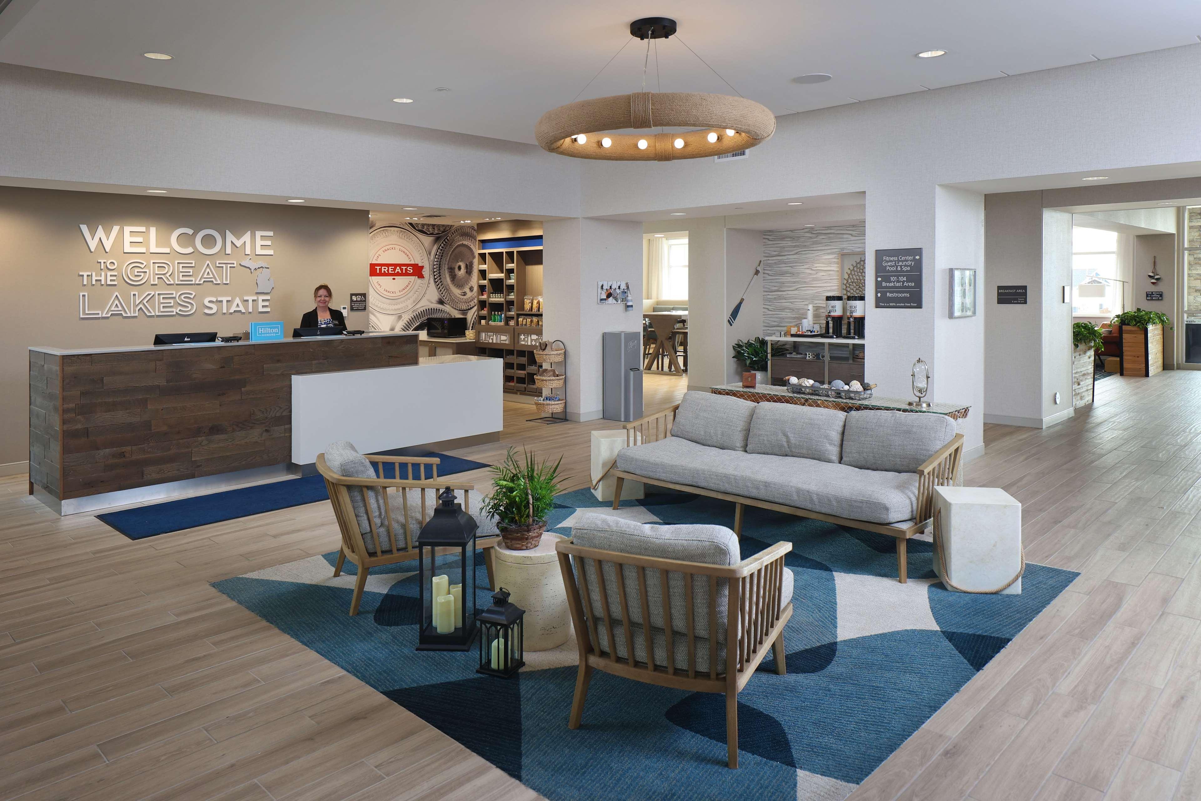 Vista Lobby Hampton Inn & Suites Manistee Waterfront