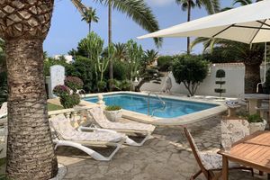 Alquiler Vacacional - with private pool & private outdoor whirlpool in a quiet, central location