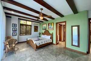 Alquiler Vacacional - Spectacular Ocean View, Mtn. Top, 5 STAR, Huge pool, Hot tub