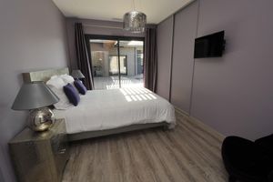 Alquiler Vacacional - Sarlat 900m from the medieval center, swimming pool, jacuzzi. New ground floor house