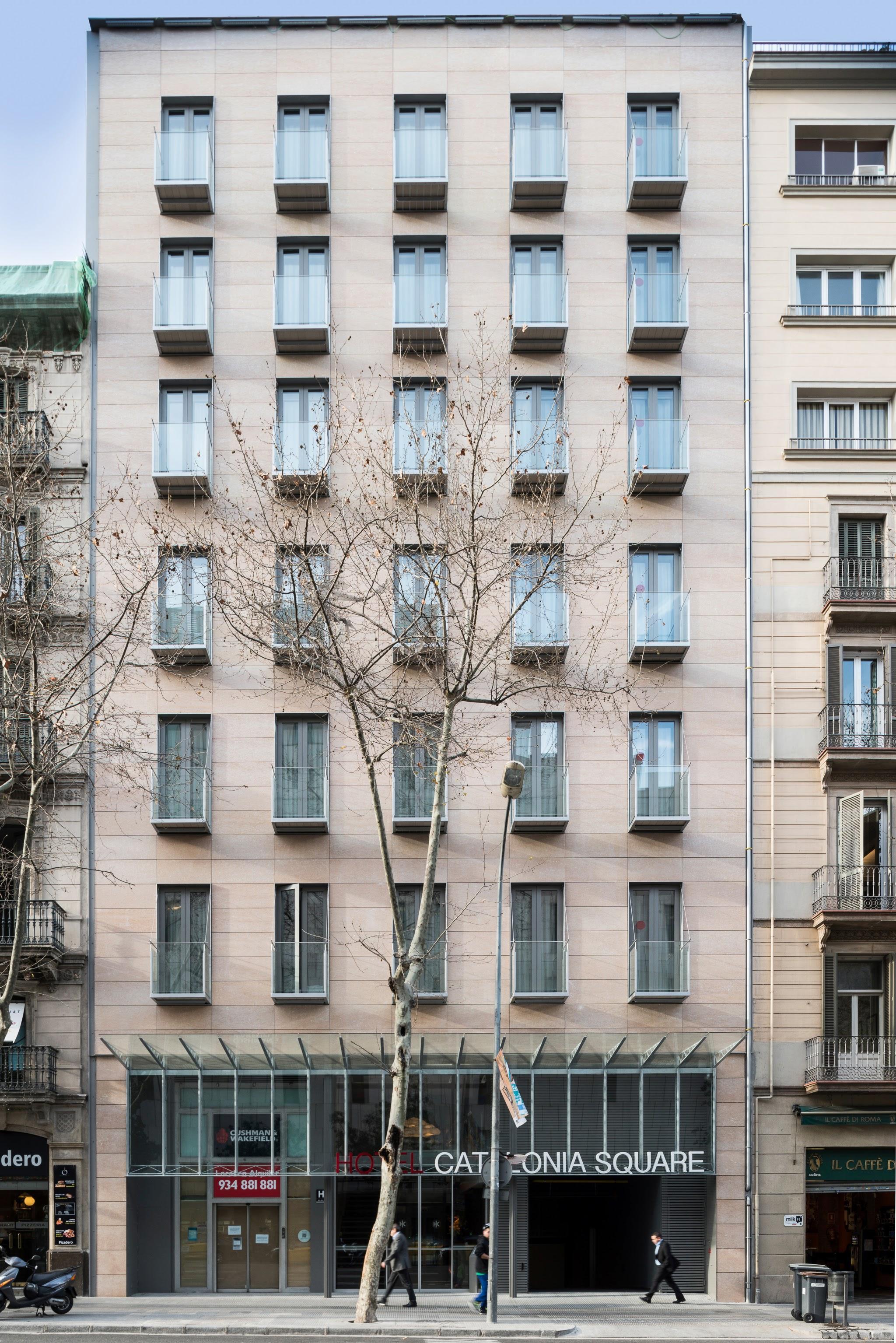 Vista Exterior Catalonia Square