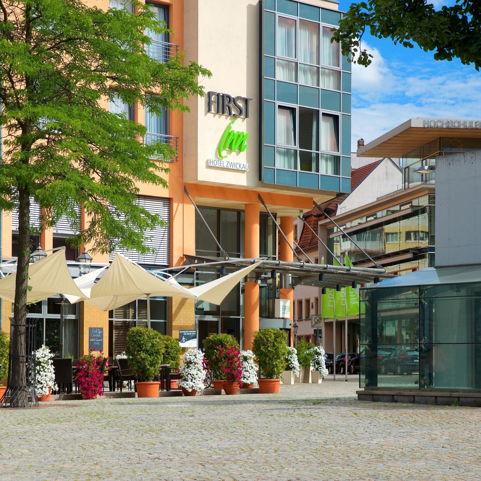 Vista Exterior First Inn Zwickau