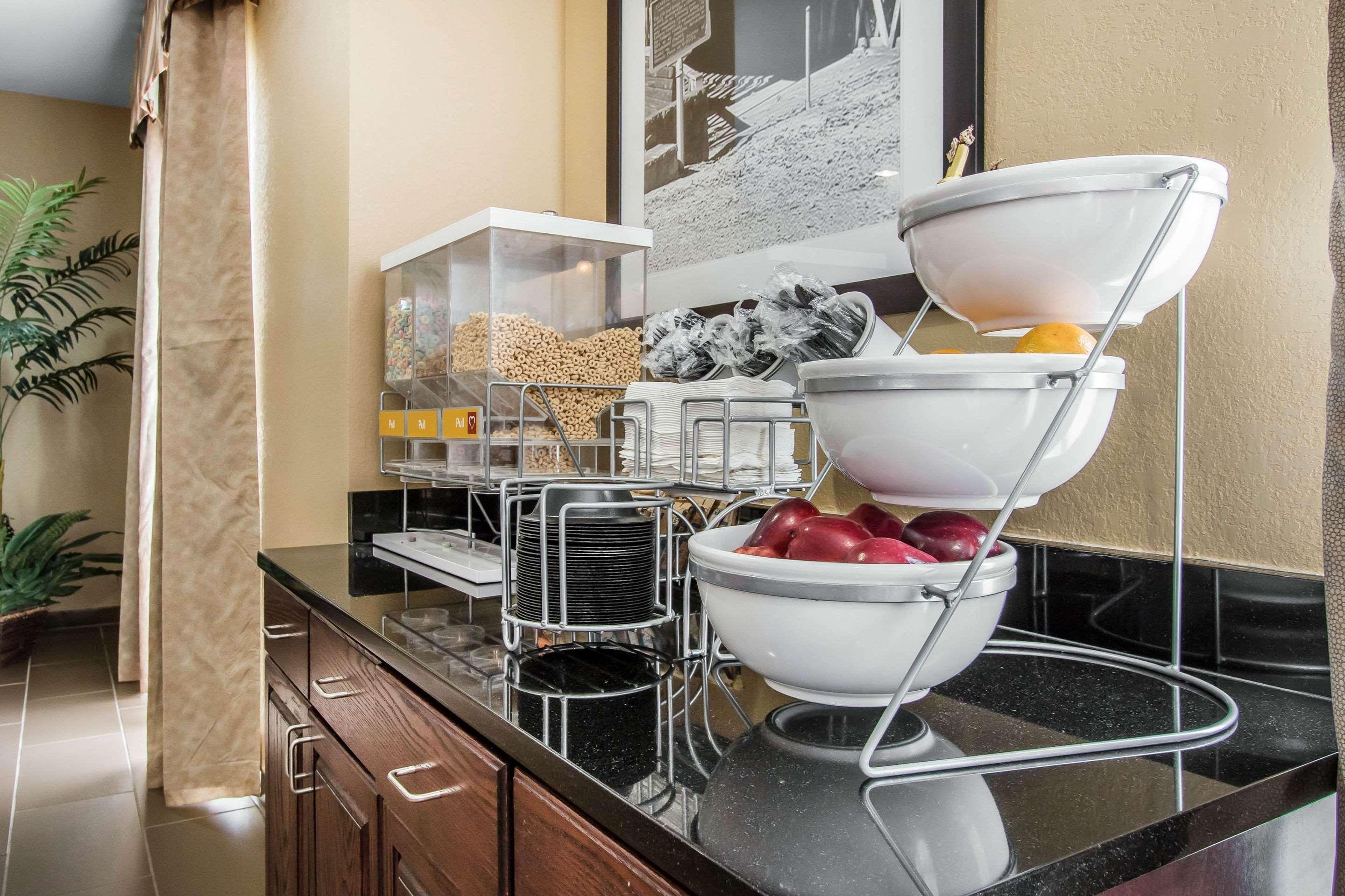 Restaurant Comfort Suites Cullman I-65 Exit 310