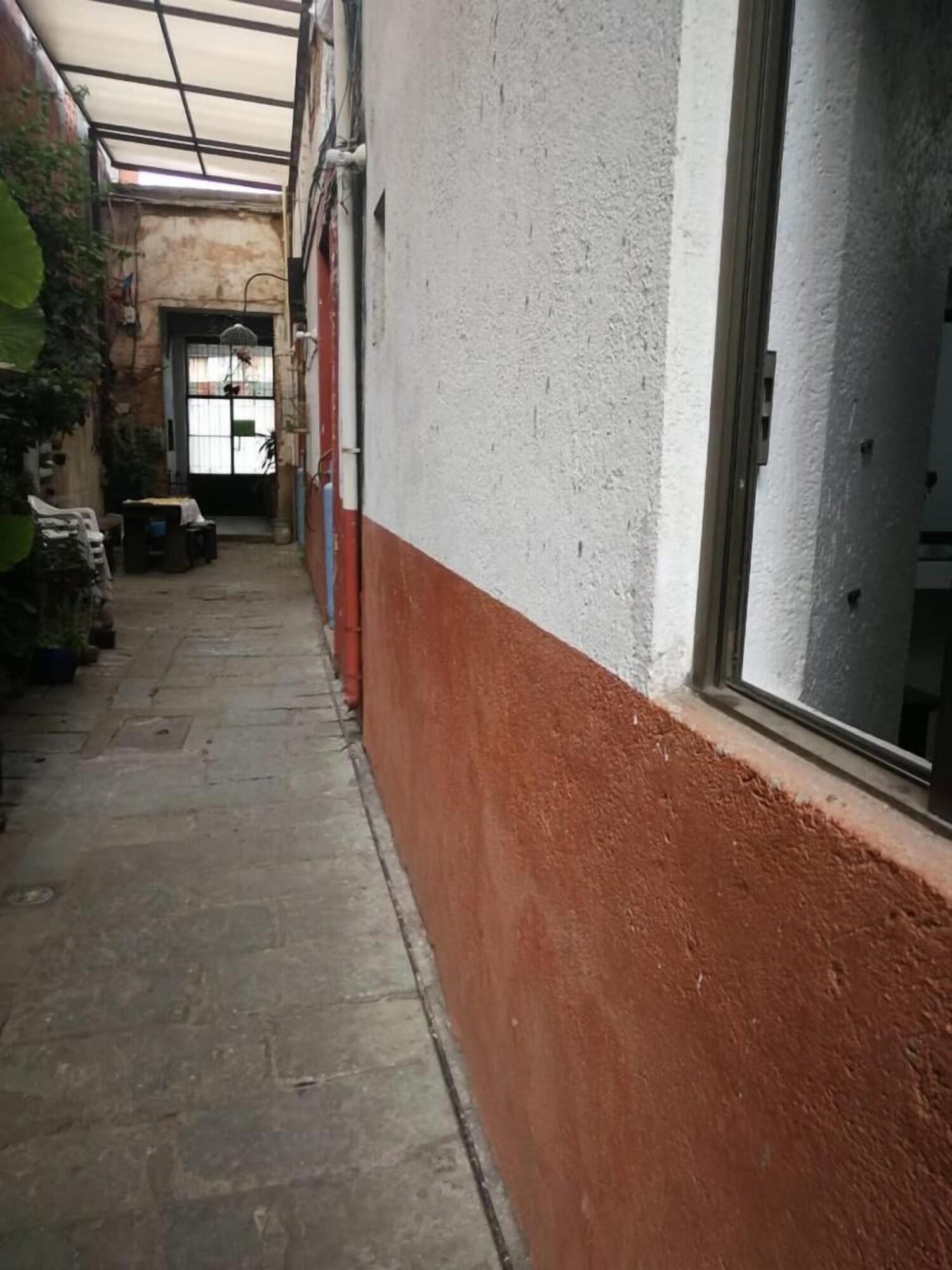 Varios Mitla Backpacker