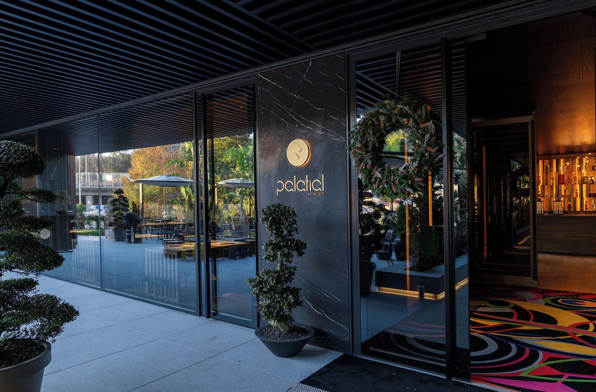 Restaurant Palatial Suites