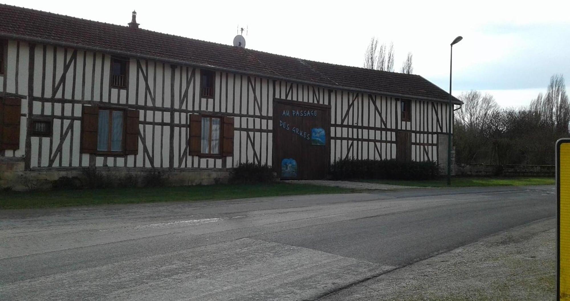 Vista Exterior Au Passage des Grues