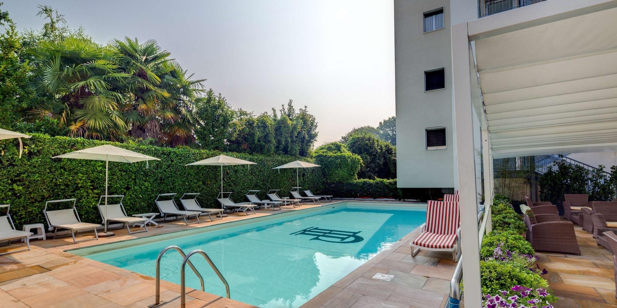 Vista Exterior Jet Hotel, Sure Hotel Collection by Best Western