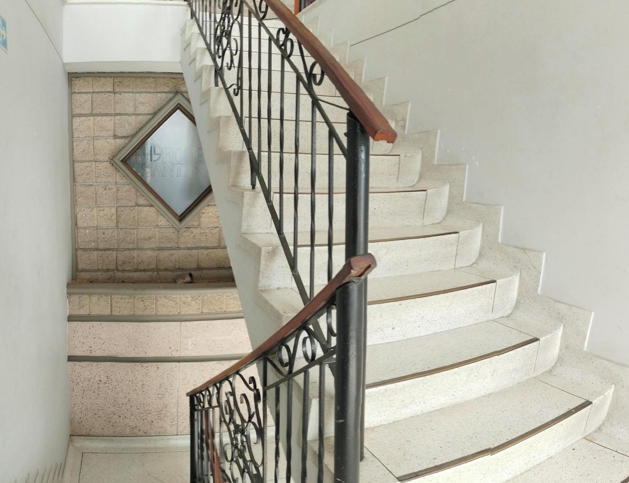 Varios Hotel Santana