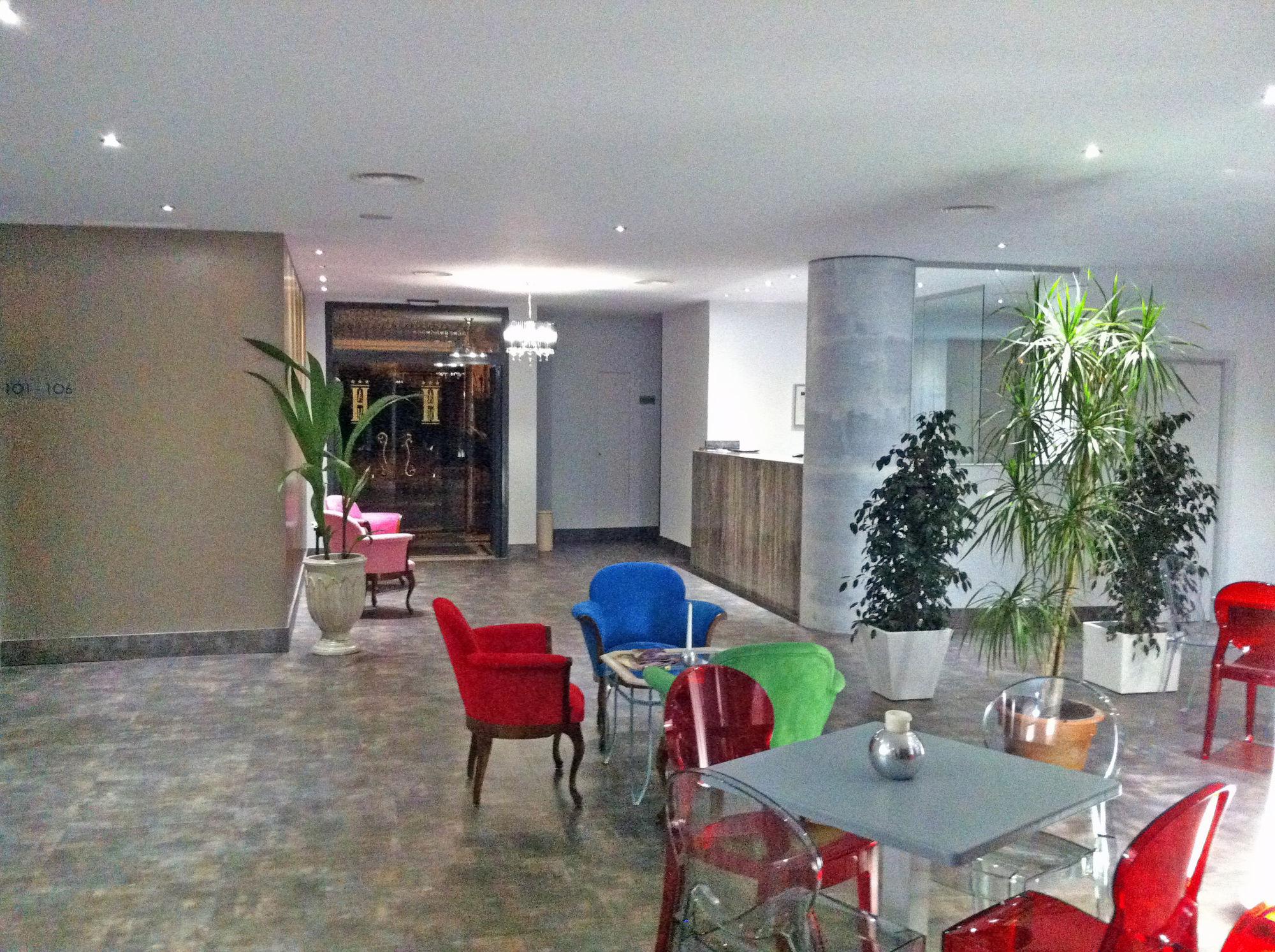 Vista do lobby Hotel AACR Monteolivos