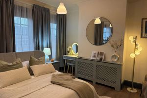 Alquiler Vacacional - Special king size bed in 3 bedroom flat in the heart of Tunbridge wells