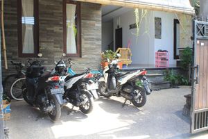 Alojamiento - Suwardika Homestay and Dormitory - Hostel