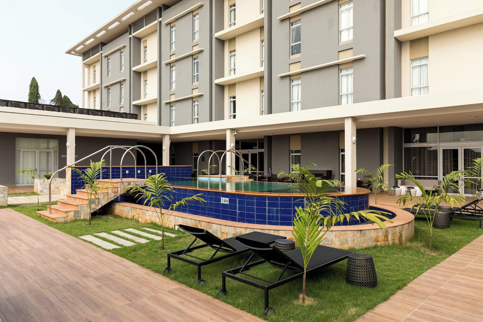 Vista Piscina Protea Hotel Owerri Select