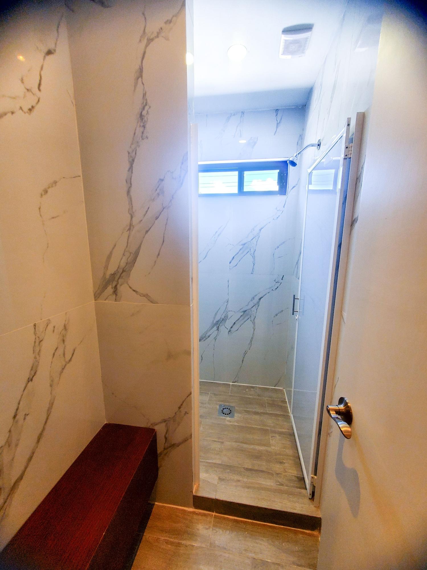 Comodidades del Alojamiento Barrio Inn Padre Mier Hostal & Suites