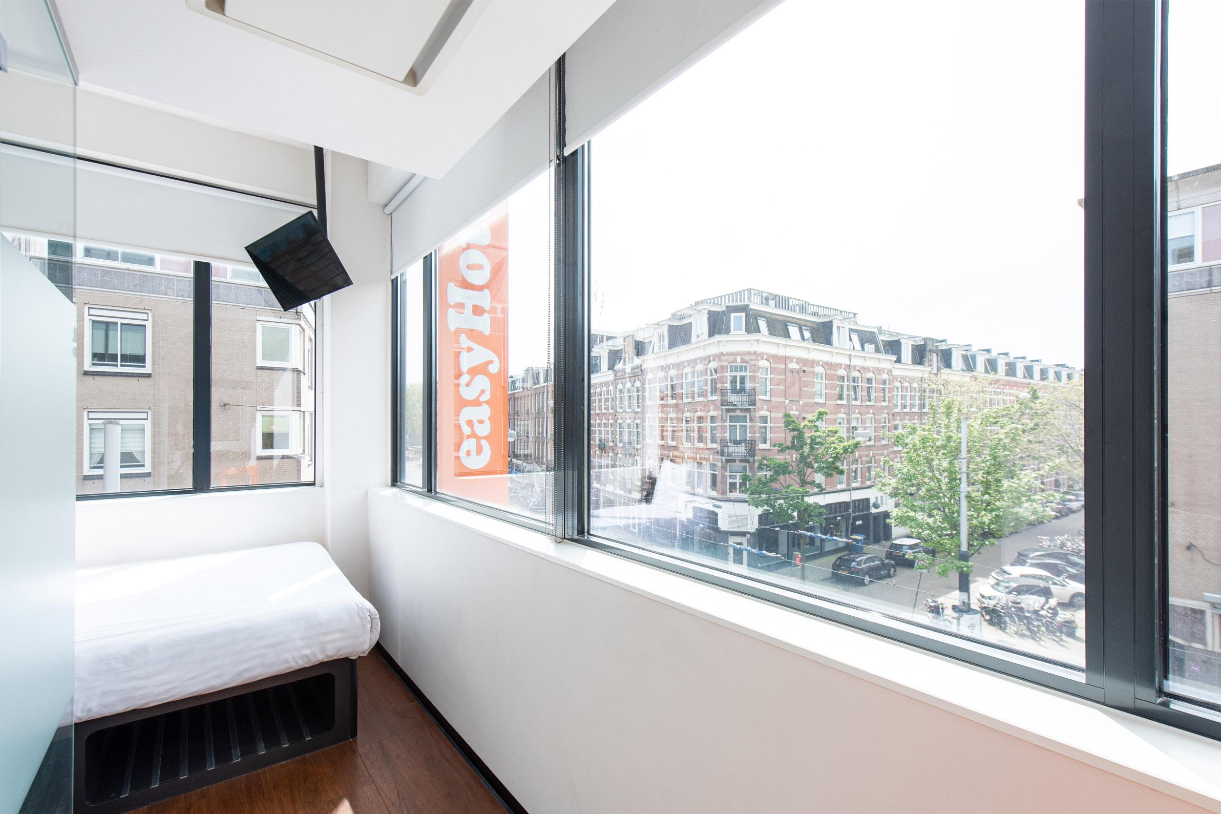 Vista Exterior easyHotel Amsterdam City Centre South