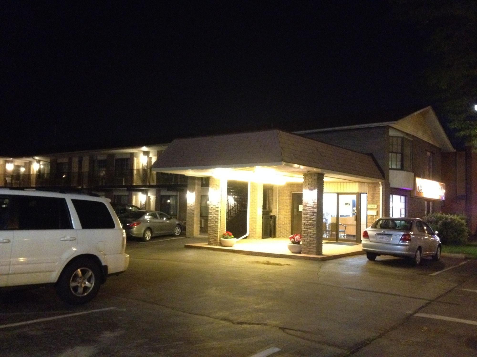 Vista Exterior Oasis Motel