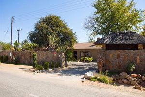 Alojamiento - A New Earth Guest Lodge