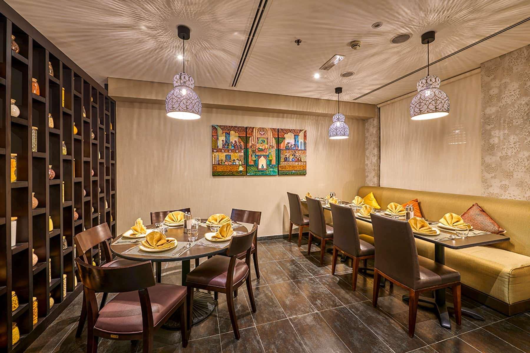 Restaurant Ramada Hotel and Suites by Wyndham Dubai JBR