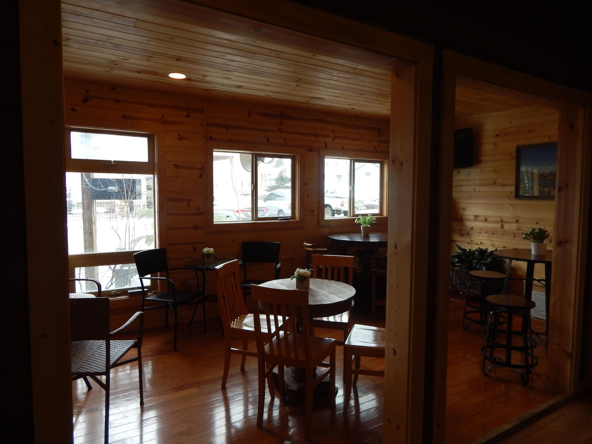 Vista Lobby Alpine Inn of Pagosa Springs
