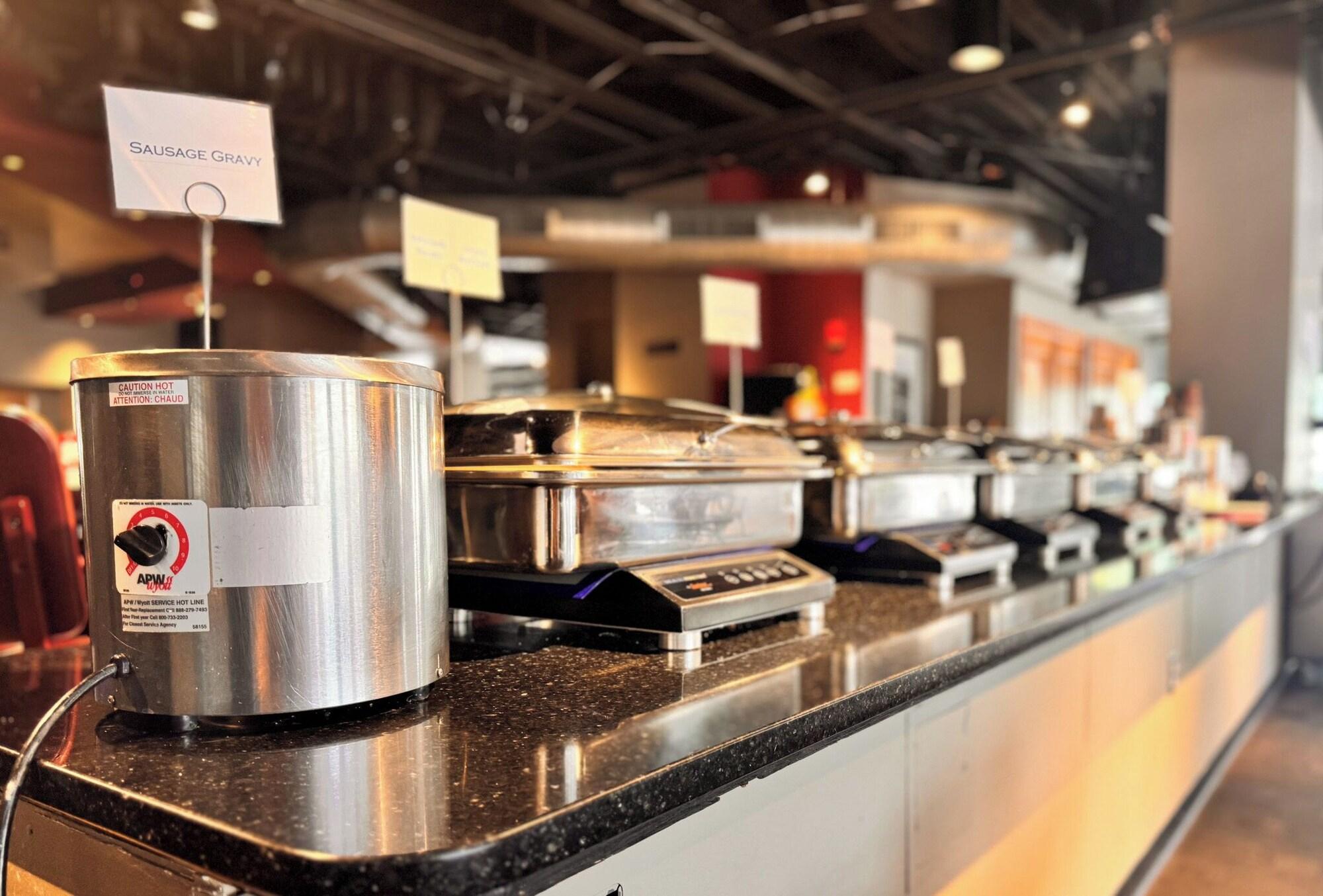 Restaurant Clayton Plaza Hotel & Extended Stay