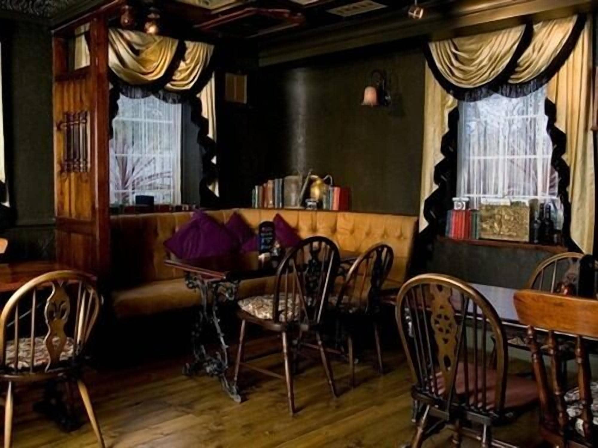 Bar/Salón The Lambton Worm
