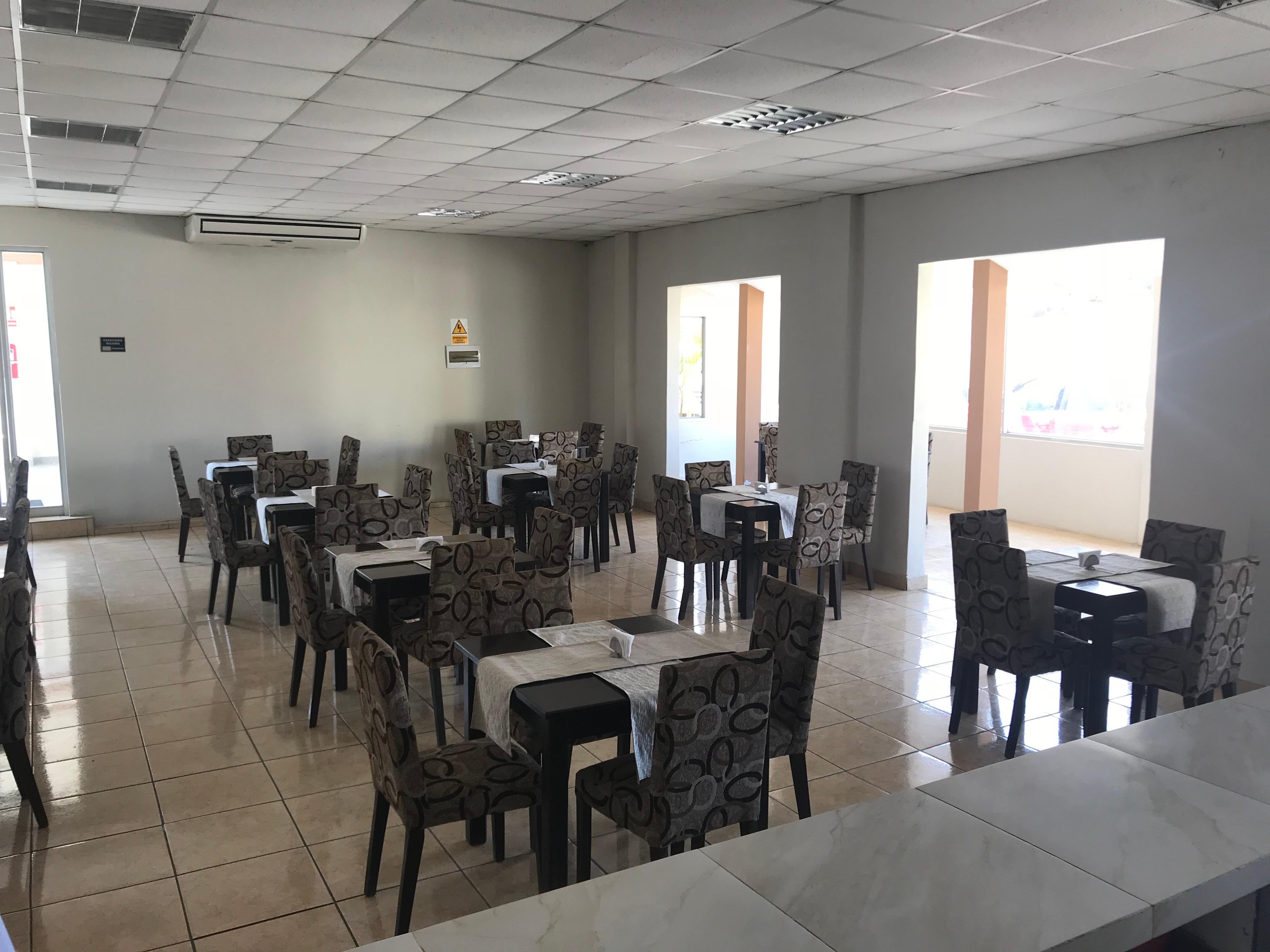Restaurant El Angolo Hotel Talara, Piura