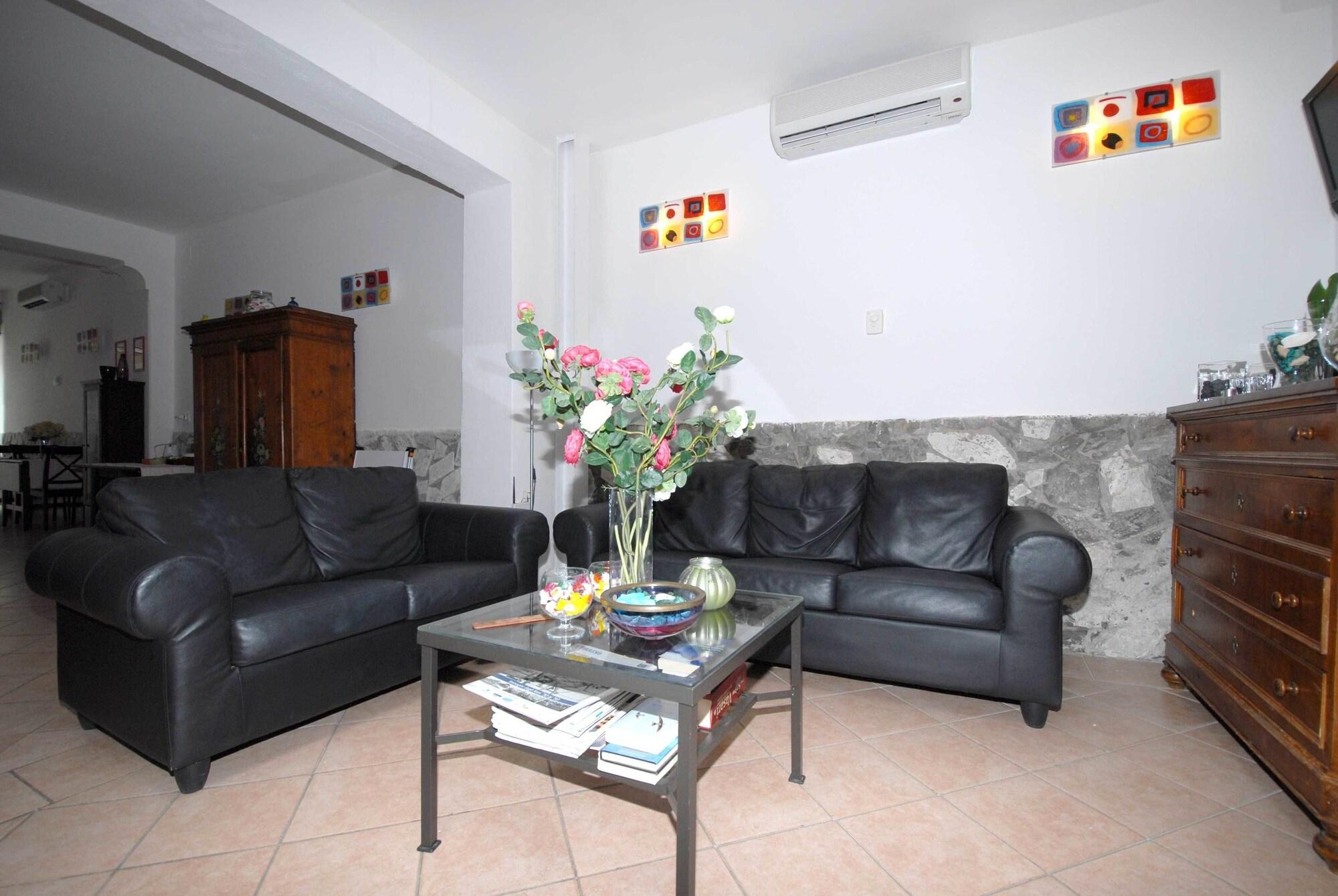 Vista Lobby Hotel Luana