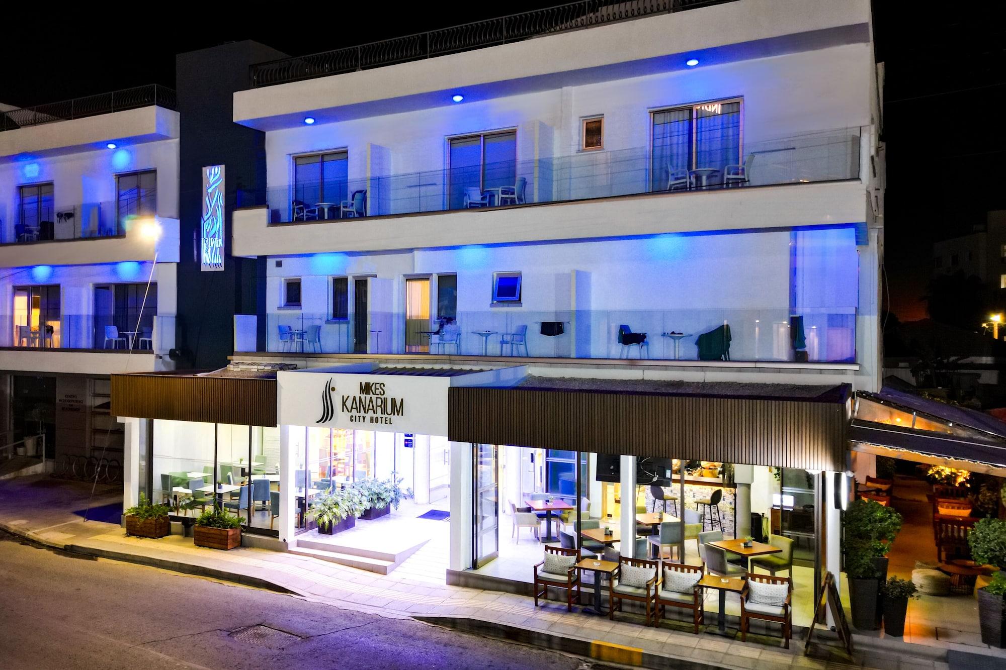 Vista Exterior Mikes Kanarium Hotel