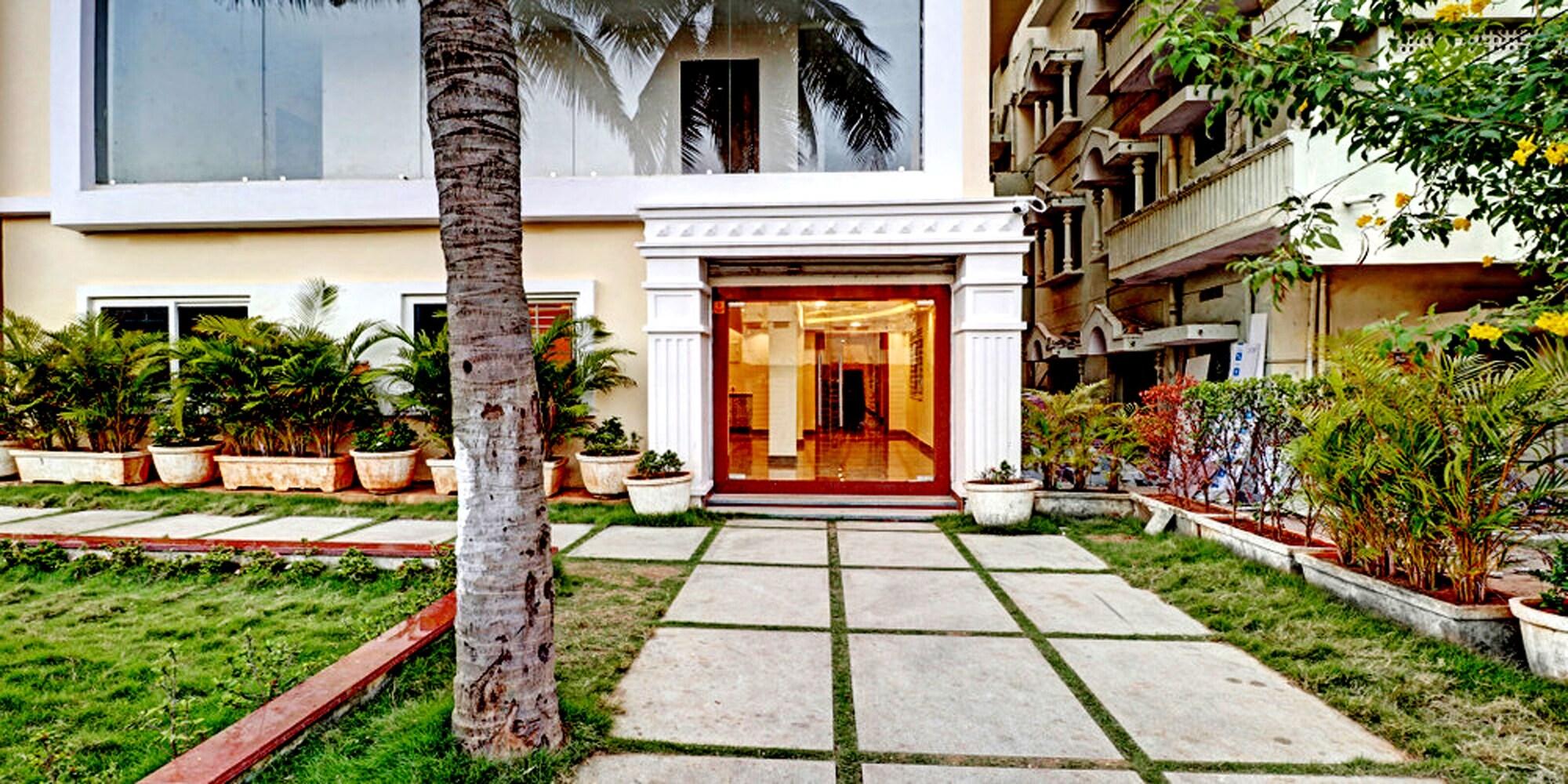 Varios DE CROWN LUXURY HOTEL