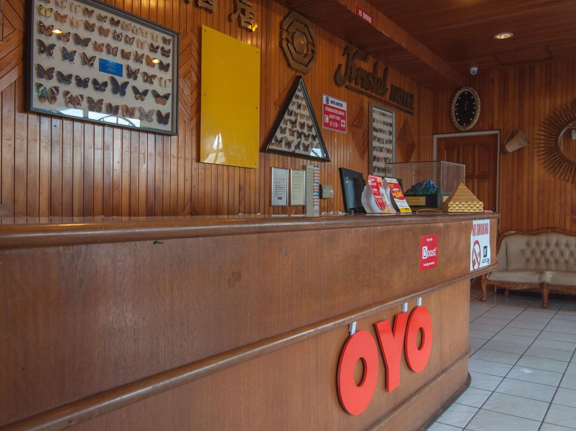 Vista Lobby OYO 89577 Kristal Hotel