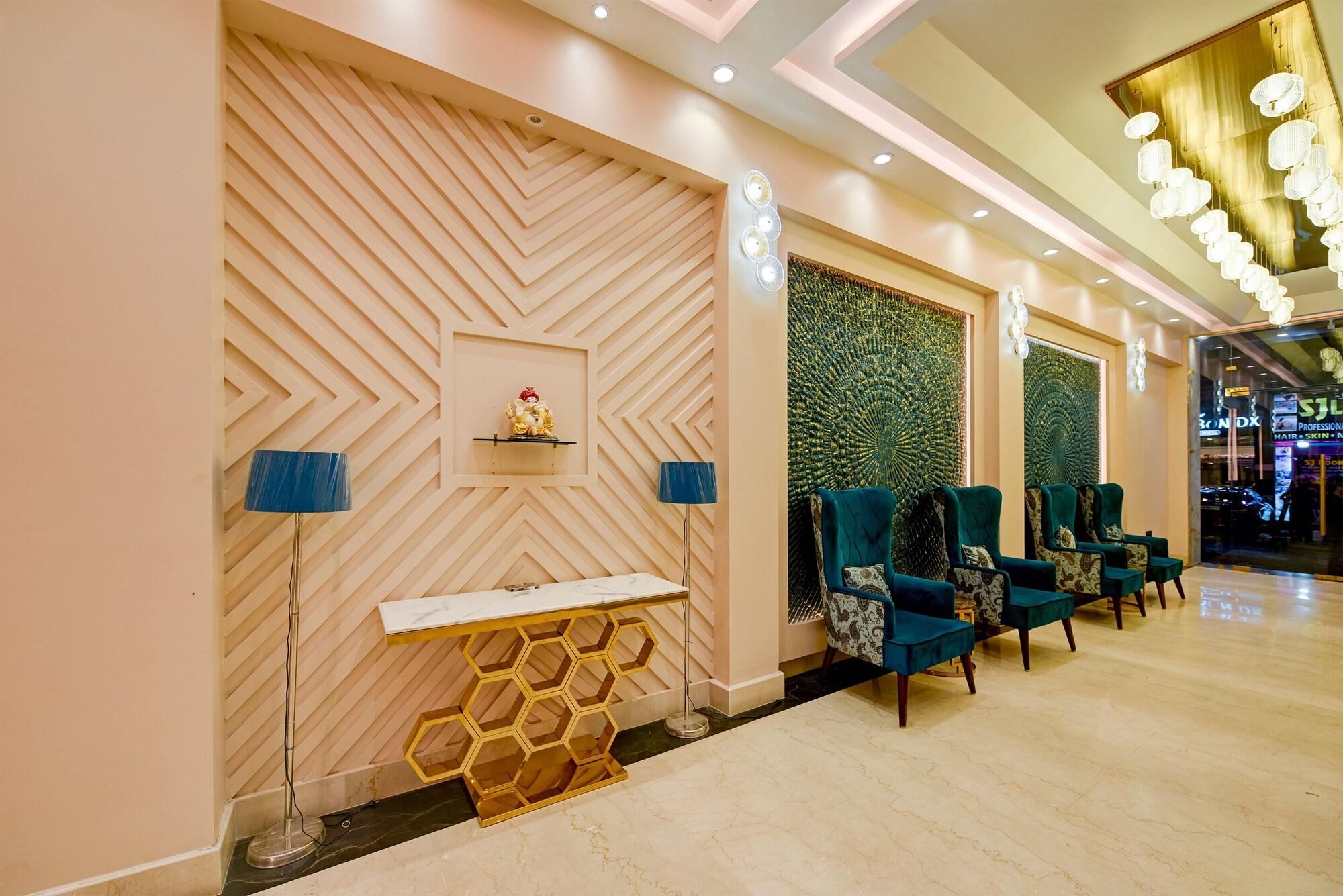 Varios Hotel Pearl Plaza