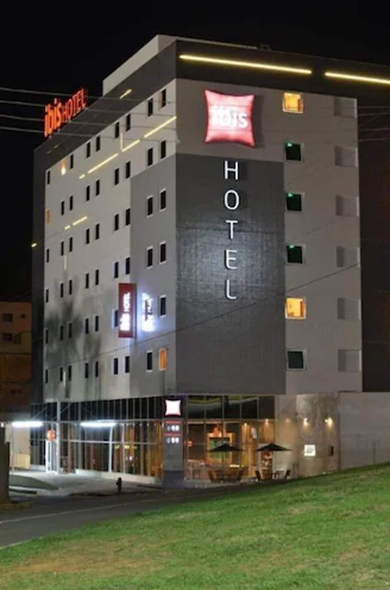 Vista Exterior Ajax Hotel