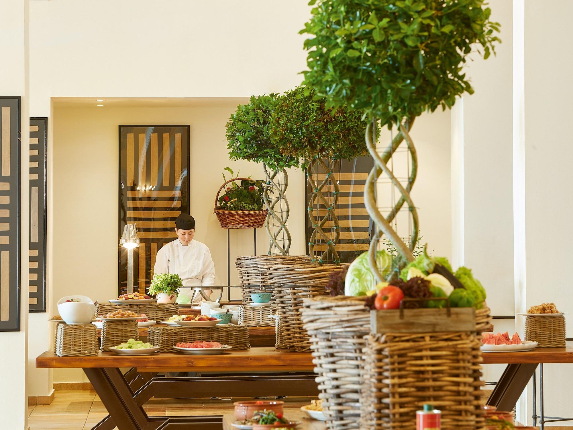 Restaurant Grecotel LUXME Palms at Riviera Olympia & Aqua Park