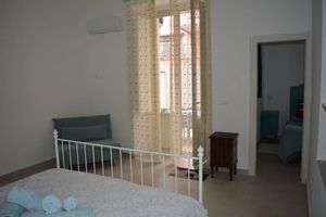 Alquiler Vacacional - Casa Ortensia, cozy ground-floor apartment 2 minutes from the beach.
