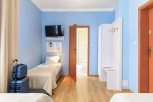 Alojamiento - Freedom Hostel