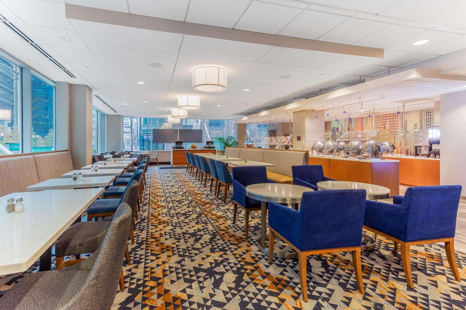 Restaurant La Quinta Inn & Suites by Wyndham Chicago Downtown